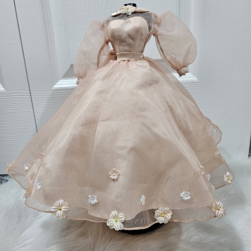 Gene 1999 Mel Odom For Ashton -Drake Peach Doll Dress with Floral Accents